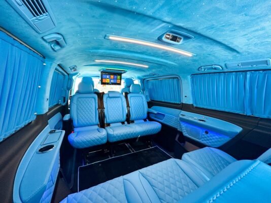 Mercedes V Class Business Edition Blue interior