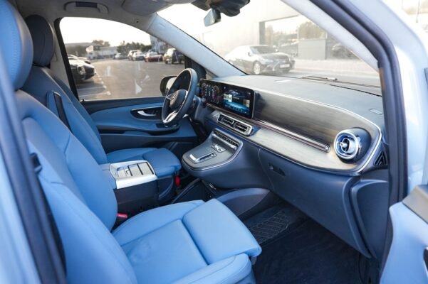Mercedes V300 Luxury Van