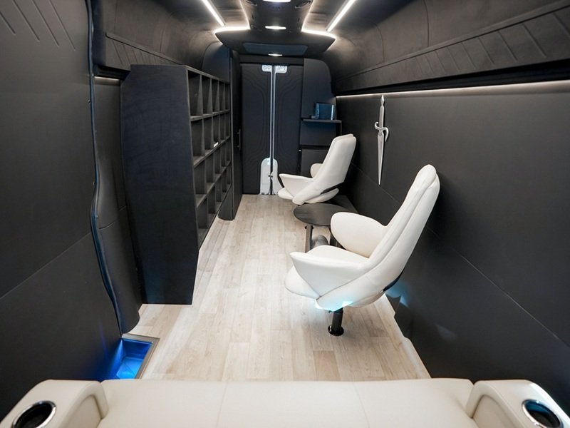 Mercedes Benz Mobile Shop