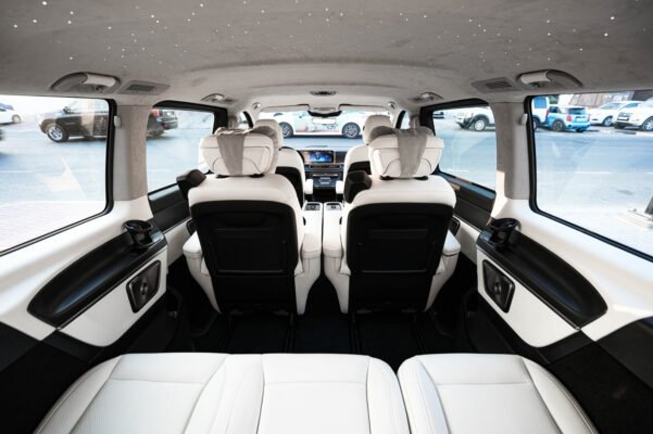 Mercedes Benz V Class V300 VIP Van Dubai (1)