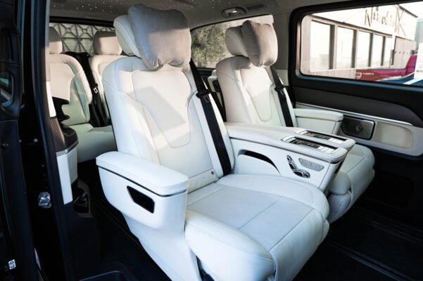 Mercedes Benz V Class V300 VIP Van Dubai (1)