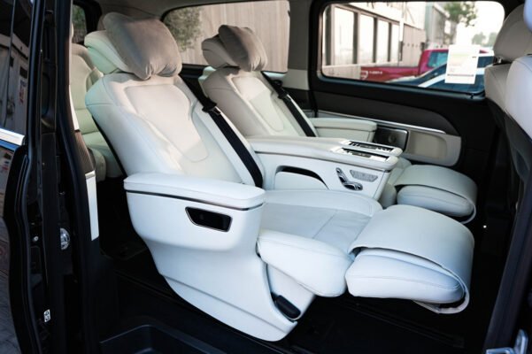 Mercedes Benz V Class V300 VIP Van Dubai (1)