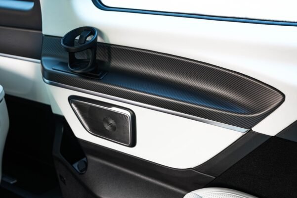 Mercedes Benz V Class V300 VIP Van Dubai (6)