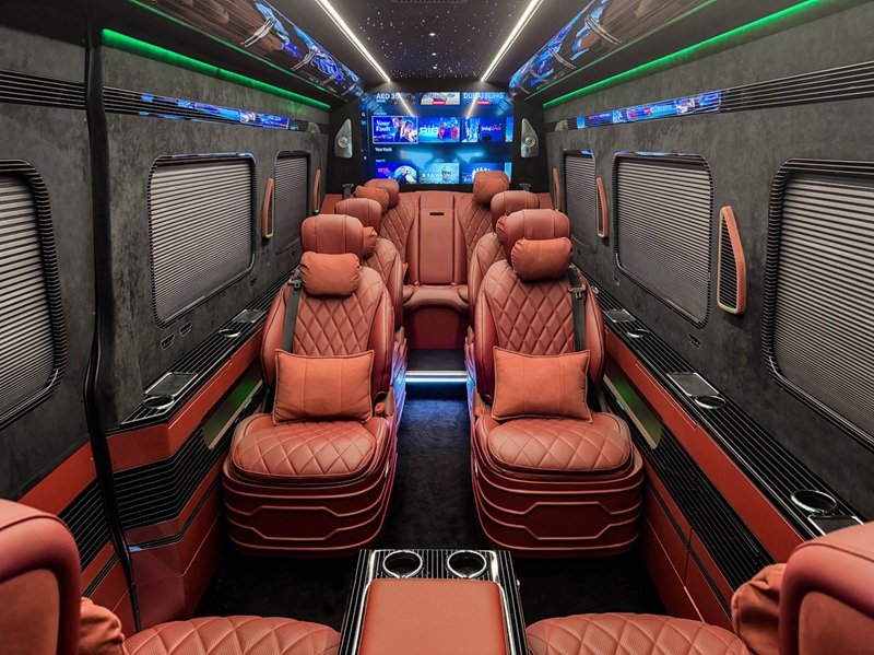 Mercedes Luxury Sprinter (1) - Main