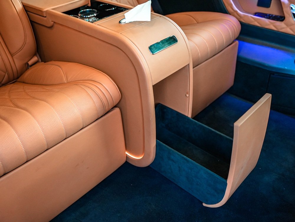 Mercedes Benz Hidden Storage (1)