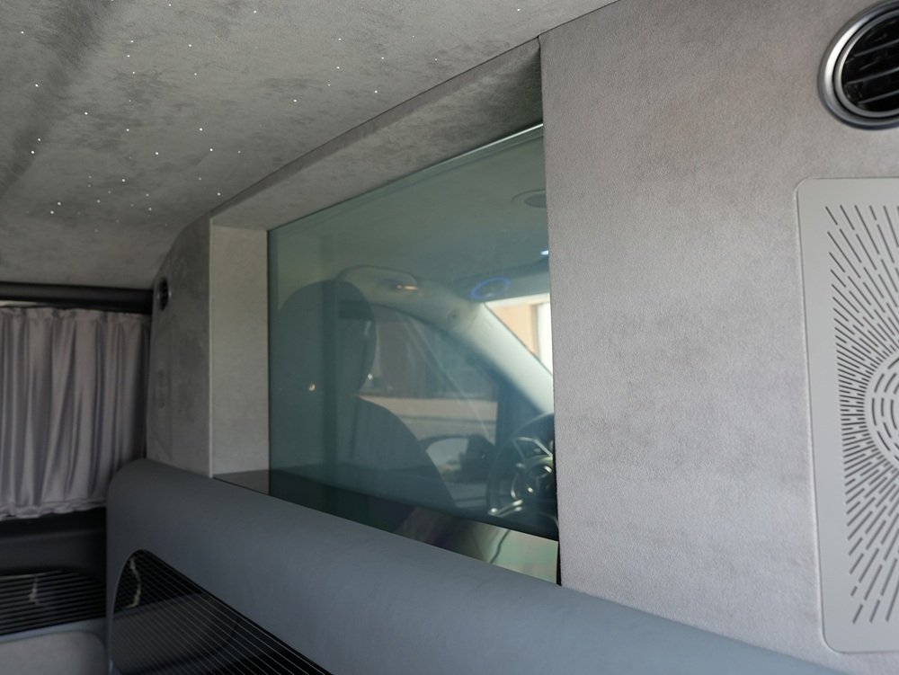 Mercedes Benz Privcy Glass (1)