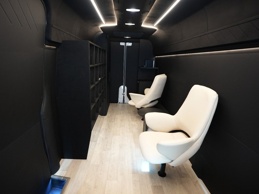 Mercedes Benz Sprinter 01