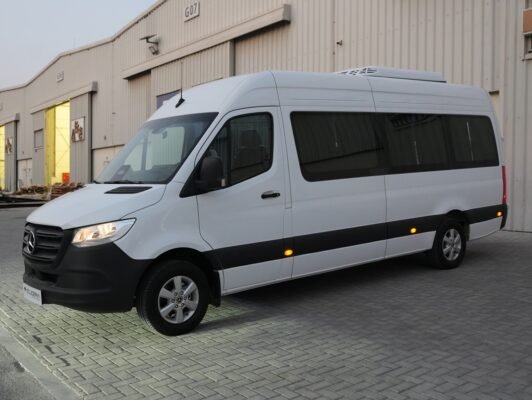Mercedes benz Sprinter Van (9)