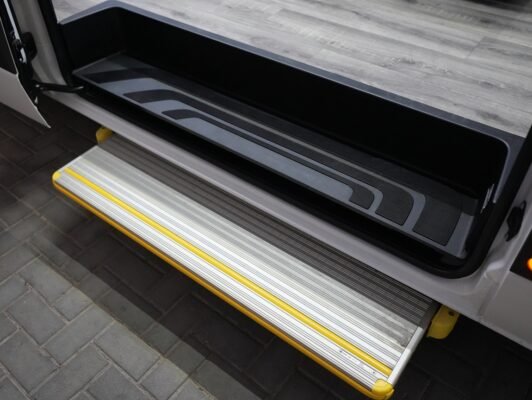 Mercedes benz Sprinter Van (9)