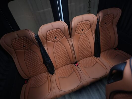 Mercedes benz Sprinter Van (9)