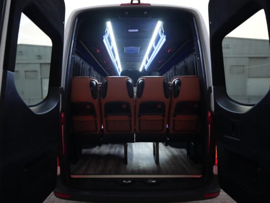 Mercedes benz Sprinter Van (9)