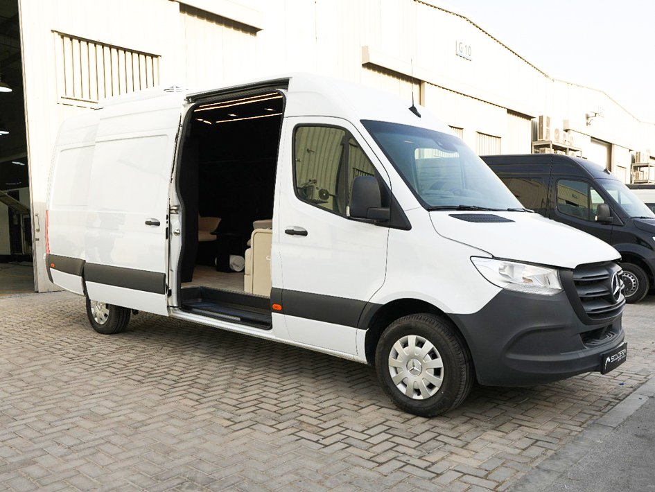 Mercedes Benz Sprinter Van - Shop on wheel