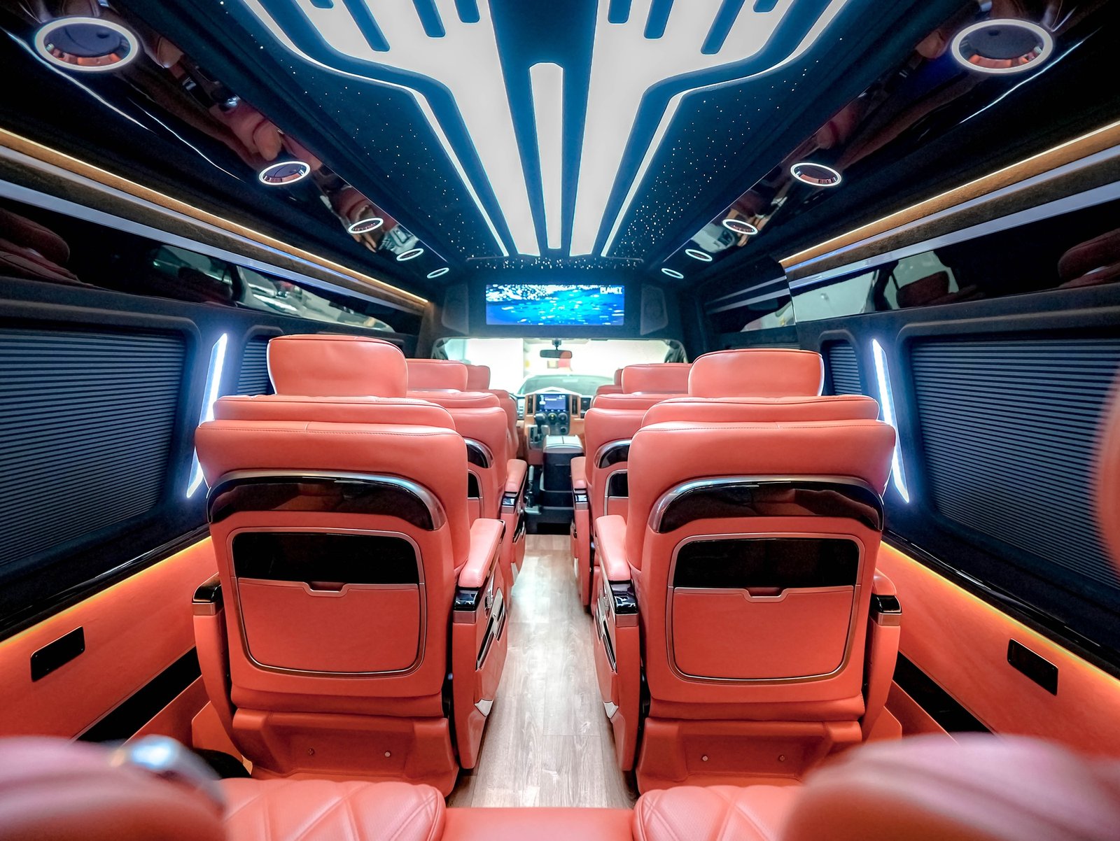 Toyota Hiace VIP Van